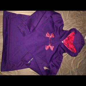 Under armor sweatshirt